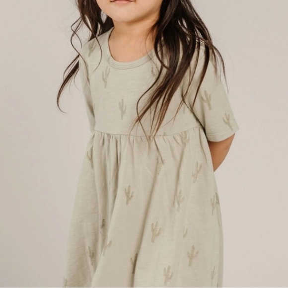 Rylee + Cru cactus dress and bloomers set - Picture 3 of 8